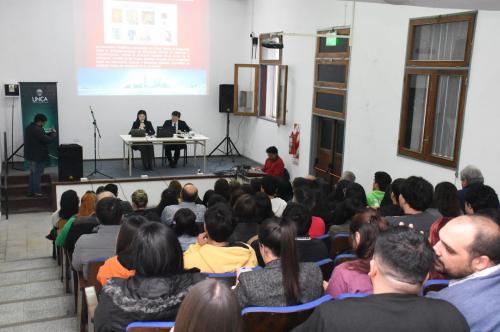 Convocante charla de diplomáticos chinos en la UNCA