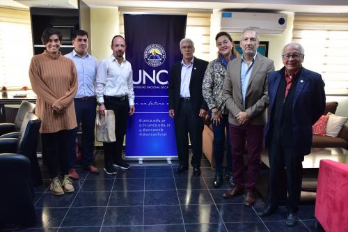 Biólogo colombiano visita la UNCA