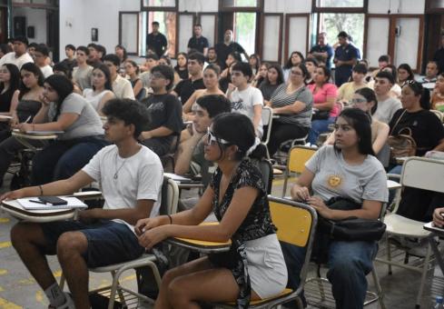 La Facultad de Derecho dio la bienvenida a los ingresantes 2026