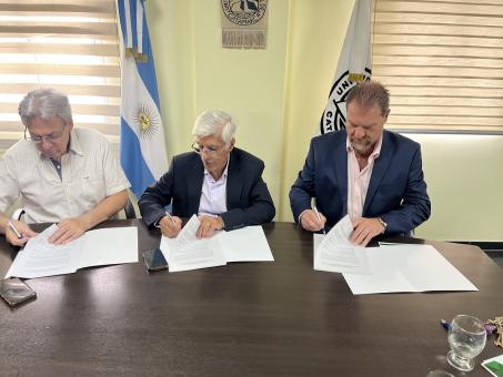 La UNCA firmó convenios para fortalecer la producción y valorización de la papa andina en Catamarca